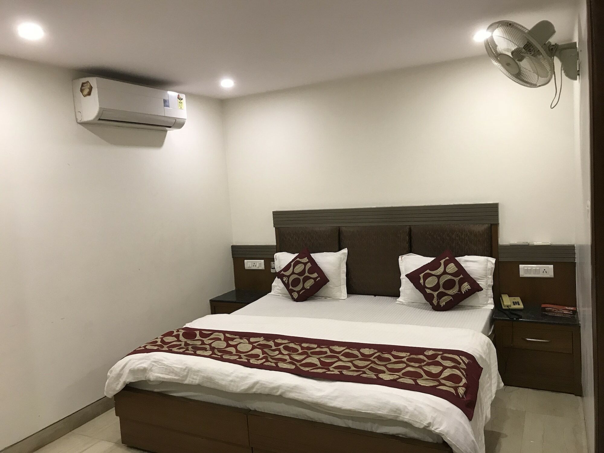 Hotel Avtar @New Delhi Railway Station Esterno foto
